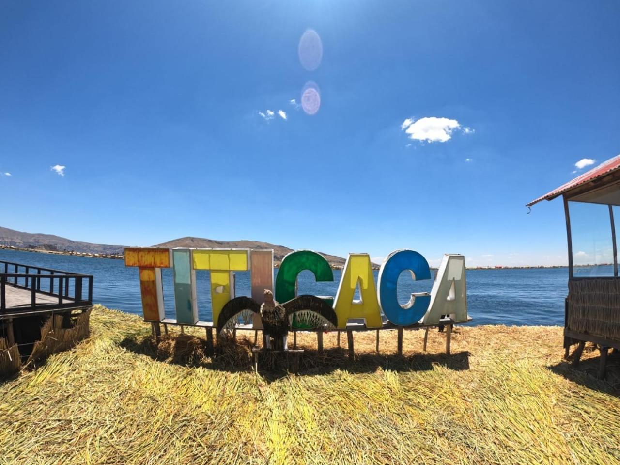 Luna Titicaca *