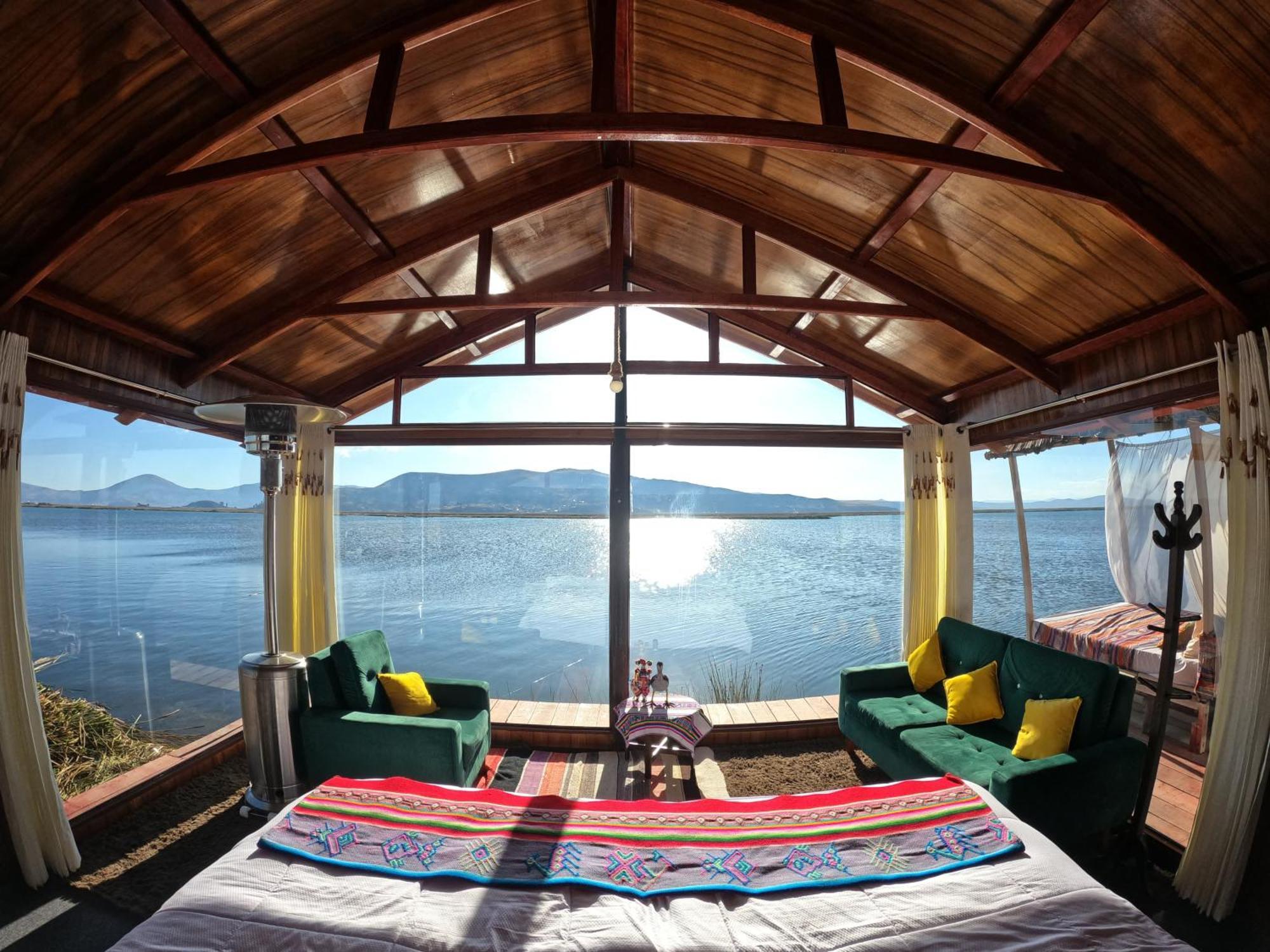 Luna Titicaca *